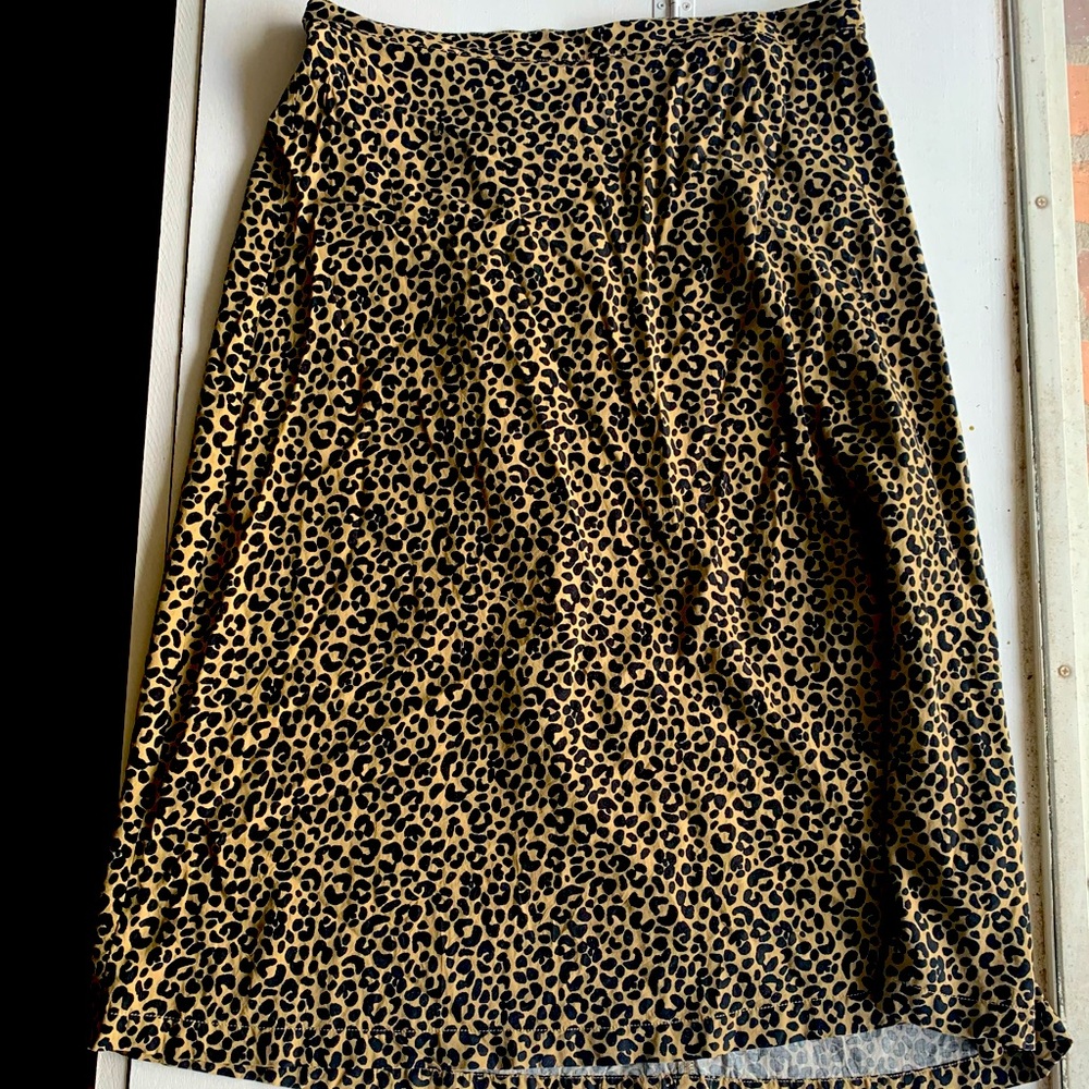 Old Navy Leopard Printed Skirr